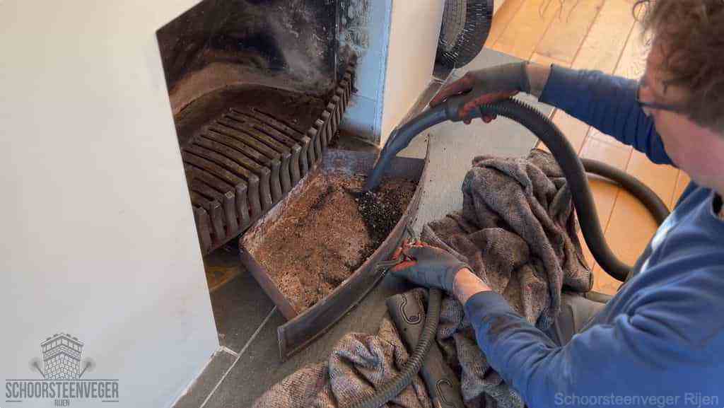 Prijs schoorsteenvegen Rijen schouw reinigen Prijs schoorsteenvegen Rijen schouw reinigen